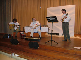 Andy Rouse in the middle - photo by Peter Baranyai